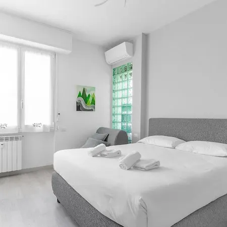 Appartamento Comodo E Confortevole-sesto Piano Con Vista