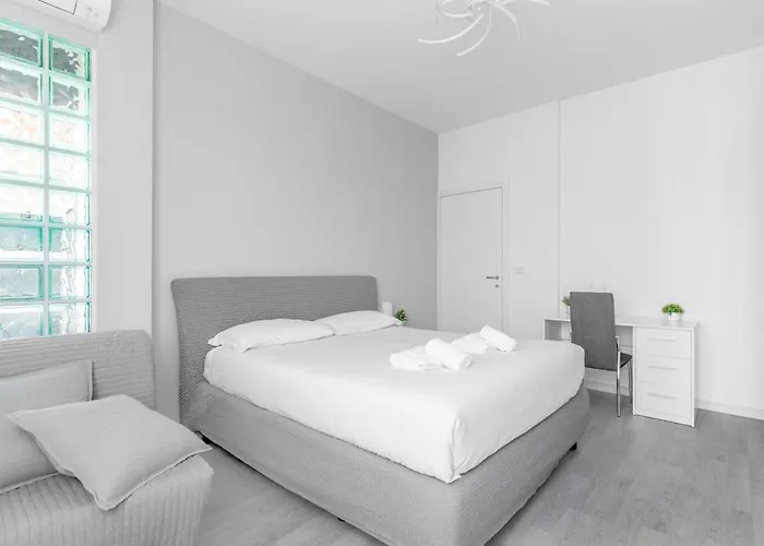 Appartamento Comodo E Confortevole-sesto Piano Con Vista
